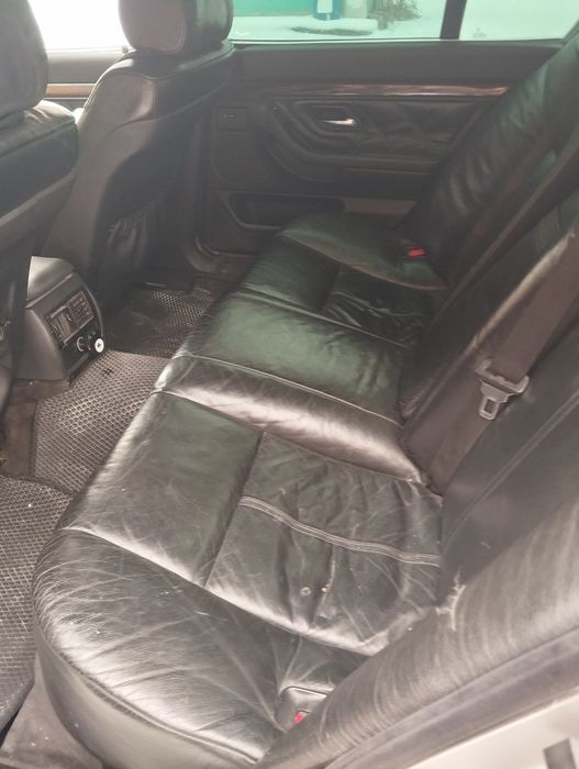 Продаю БМВ е38 срочно