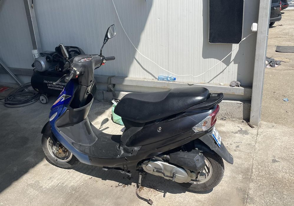 Скутер 50 кубика Peugeot