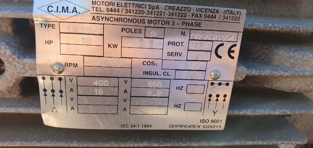 Compresor cu piston fini