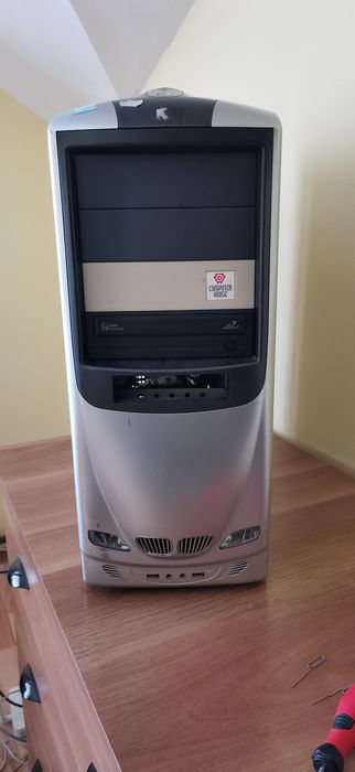 Vand unitate pc calculator fx 8300 16 gb ram ssd/hdd placa video 4 gb