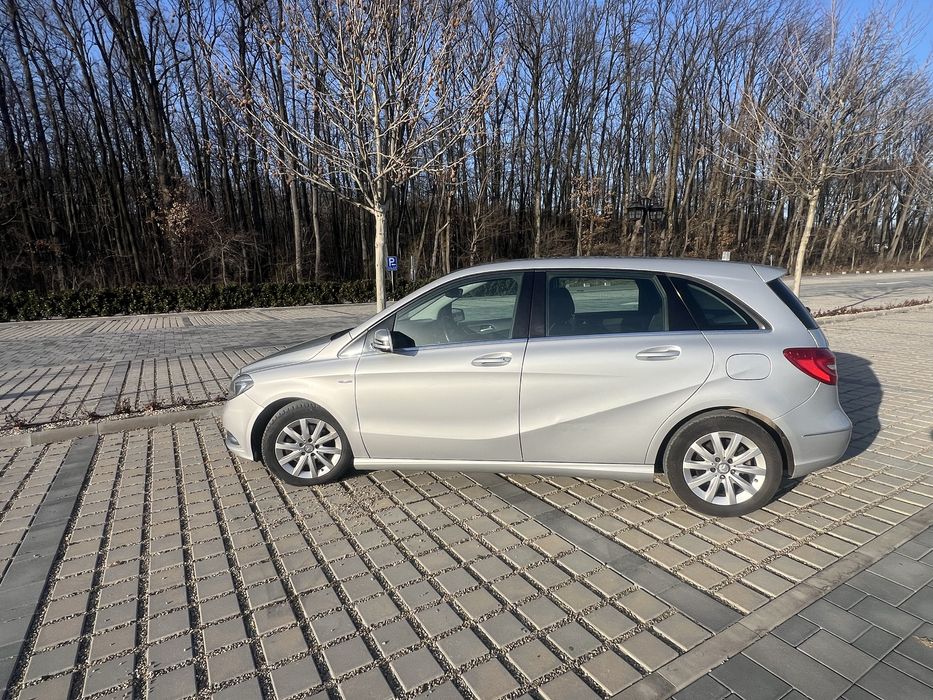 Mercedes B200 Automată | 1.6 Turbo Benzină | 2012 | 161.000 km | Piele