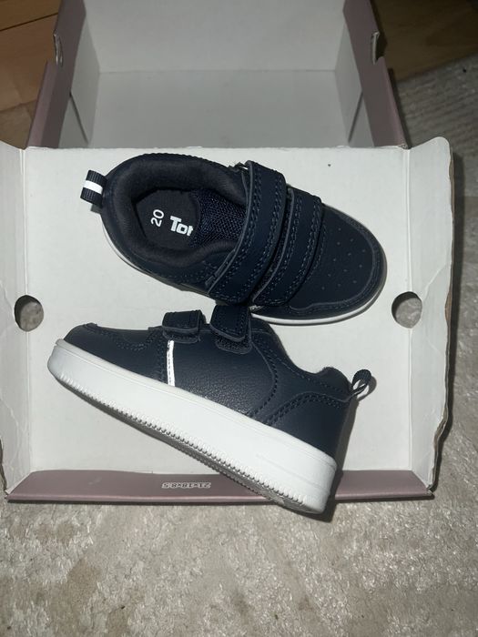 Продам новые ботинки