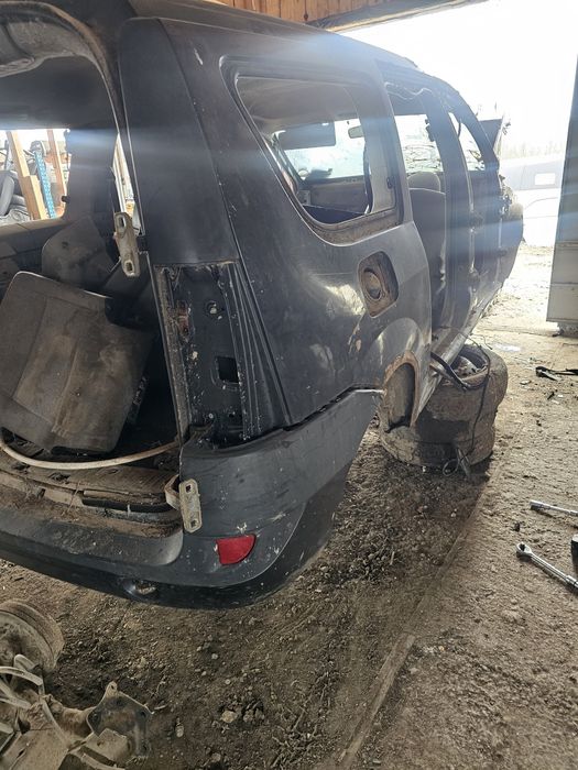 Punte spate Dacia Logan MCV 2008