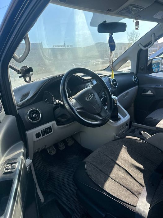 JAC  M3 sotiladi