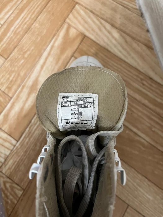 Продам коньки фигурные 34 р.