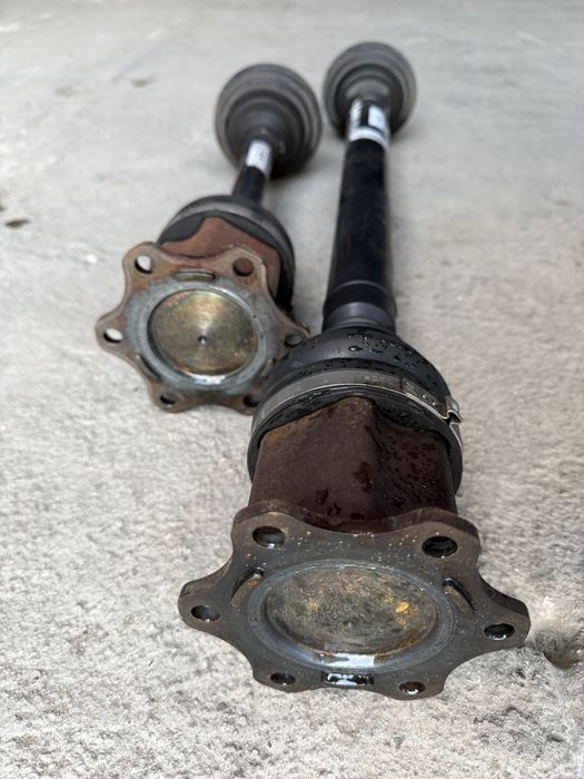 Предни полуоски за шкода