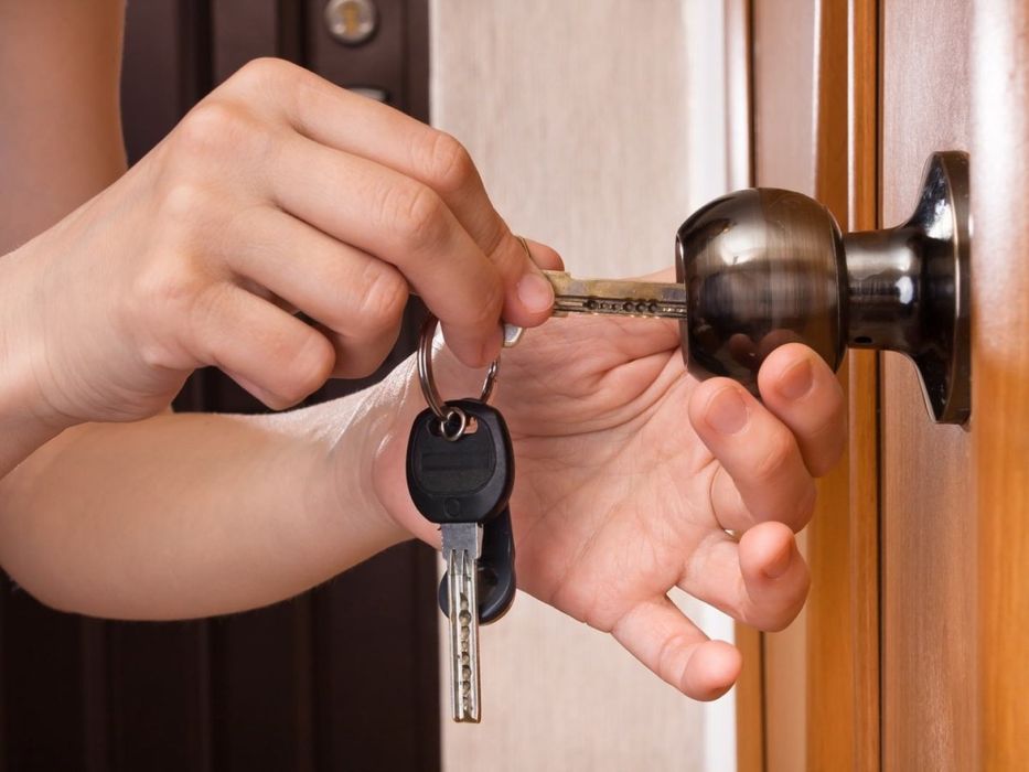 Круглосуточное вскрытие дверей.