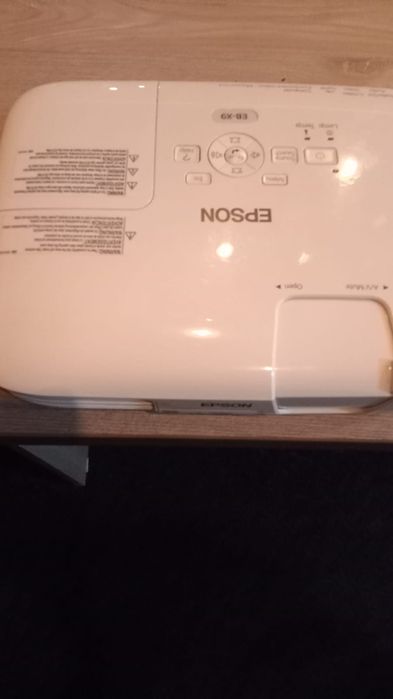 Экран для проектора,проектор