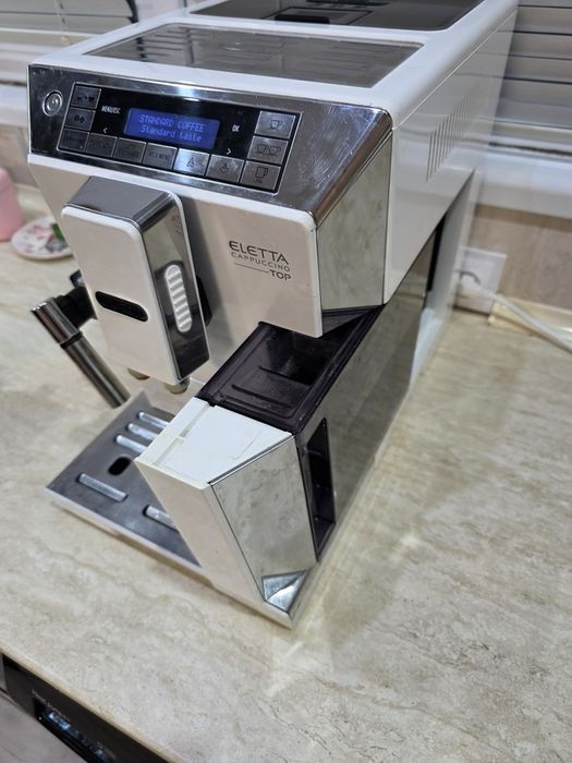 Кафеавтомат  Delonghi Eletta cappuccino TOP