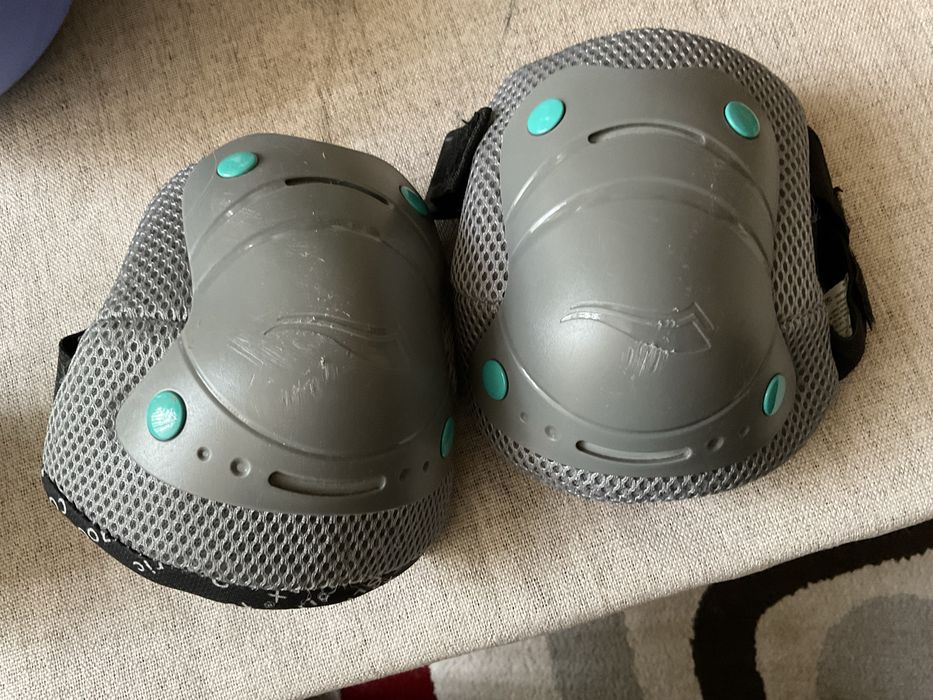 CRIVIT комплект наколенки,предпазители за длани ,лакти.За възрастни.