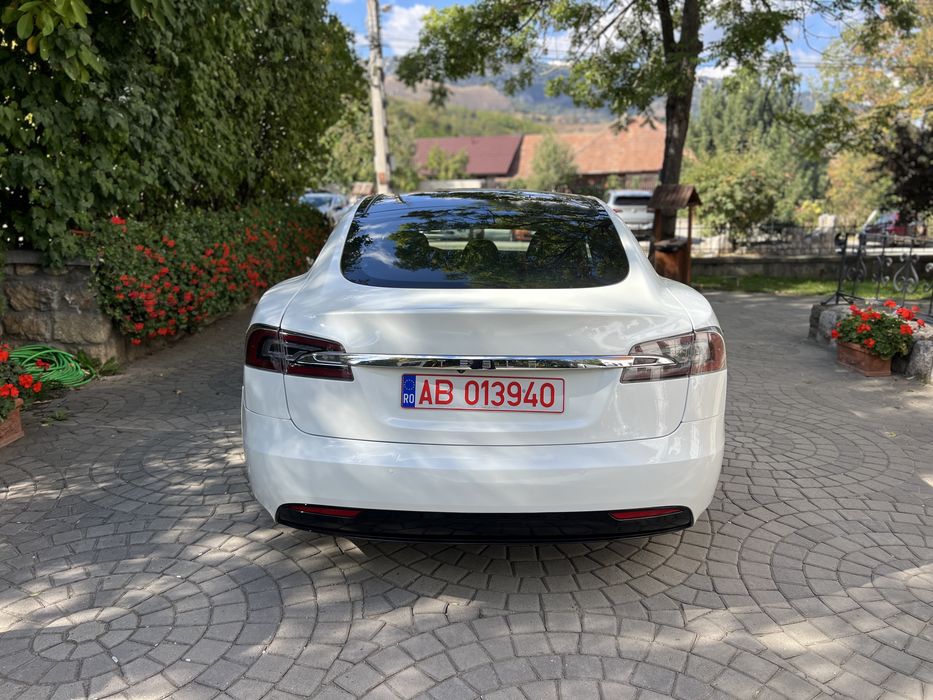 TESLA Model S 2017 — imagine 2