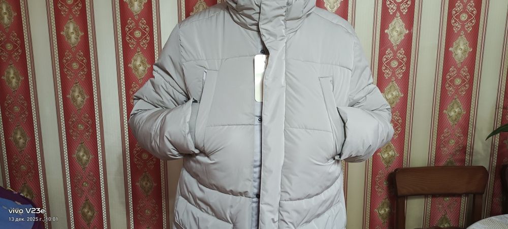 Продам новые мужские куртки