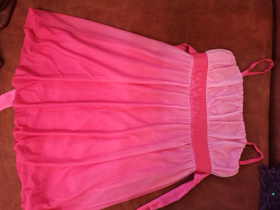 Розови роклички за малки кукли