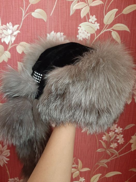 Бас киим сатылады