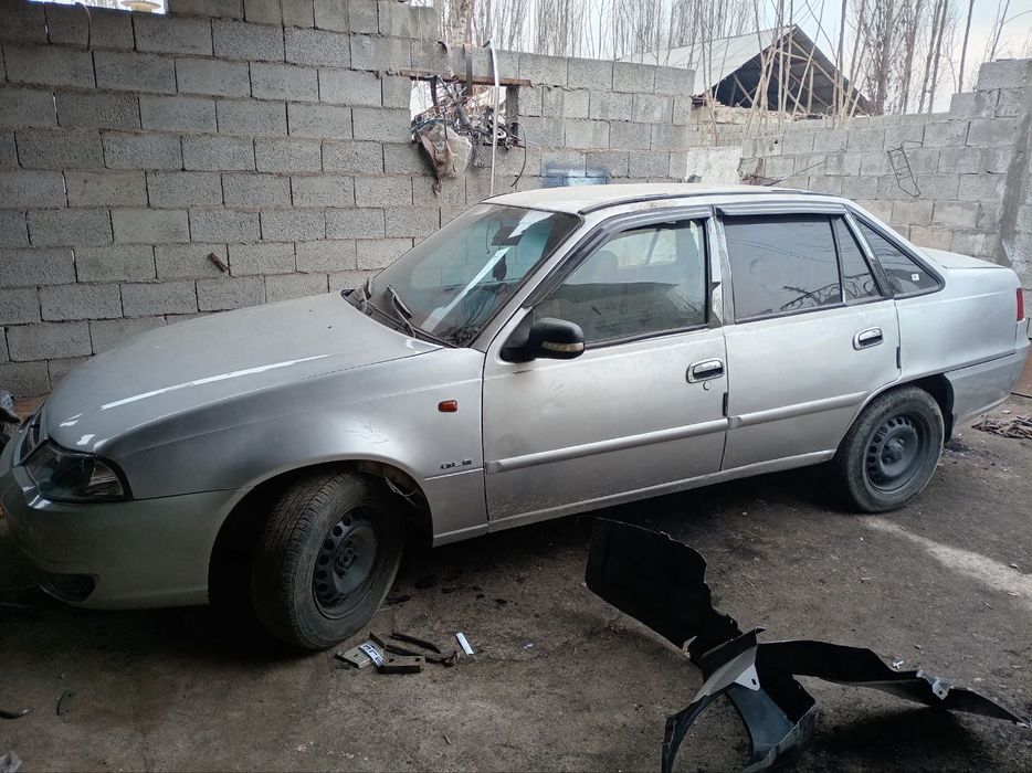 Nexia 1.6 donc запчастга сотилади 1200 у.е