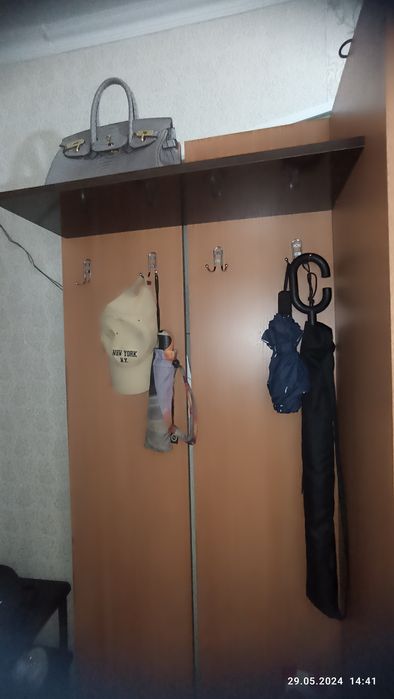 Продам шкаф в прихожую