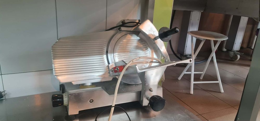 Se vinde tot ce este in fotografii! Detalii in privat sau la telefon!