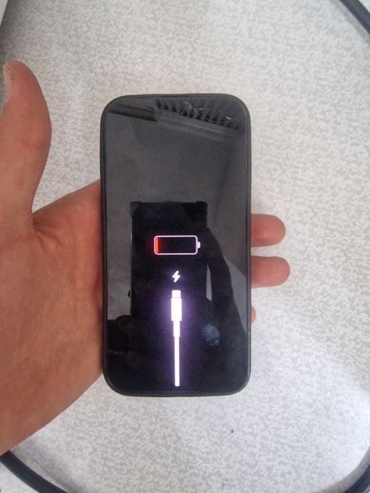 айфон 13 про заблокирован