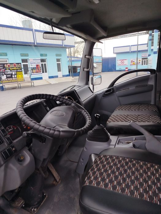 Isuzu avtobusdan terilgan 2010 yil SNJ Galovka