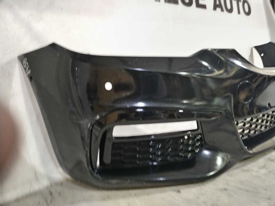 Bara fata BMW Seria 5, G30/G31, M-Sport, 2016, 2017, 2018, 2019, 2020, cod origine OE 51118064928, cu gauri pentru senzori de parcare.