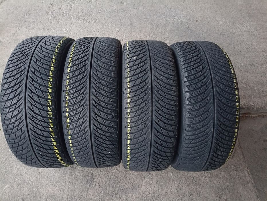 4 anvelope de iarna ca si noi Michelin 235/45 R20 dot 3621