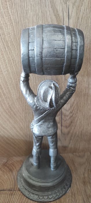 Фигура, Статуетка от калай