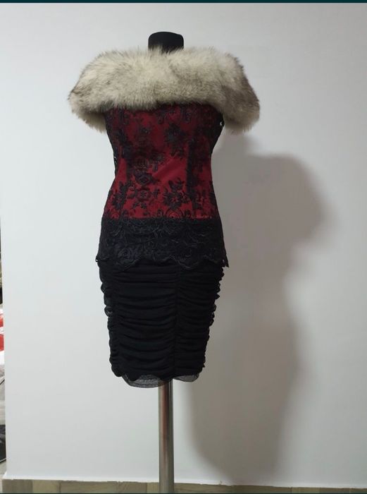 Rochie din  dantela neagra franțuzească cu  tull fronsat ;