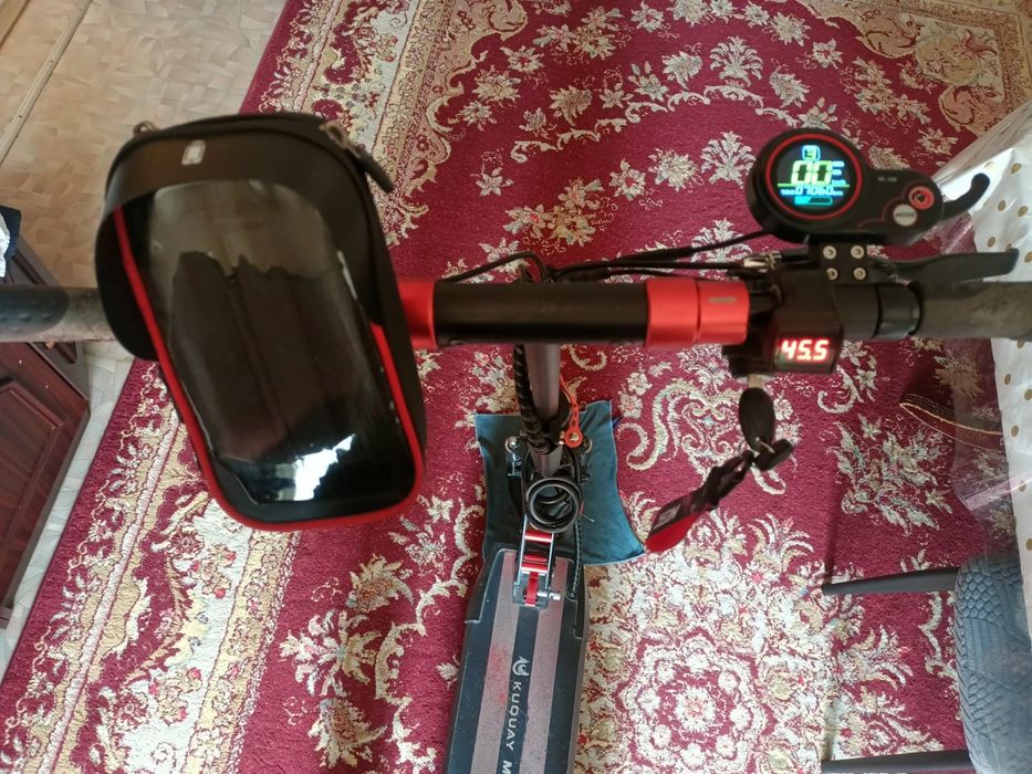 Срочно продам Электросамокат kugookirin