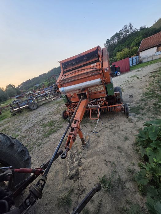 Presa baloti rotunzi GALLIGNANI 3500L presa baloti rotunzi 120x150 cu 2 ate sau plasă