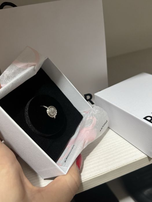 Продам оригинальные кольцо Pandora