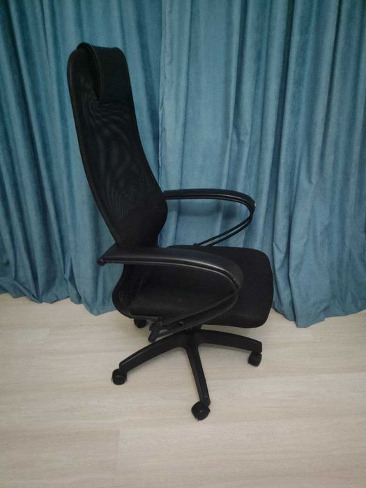Компьютерное кресло б\у