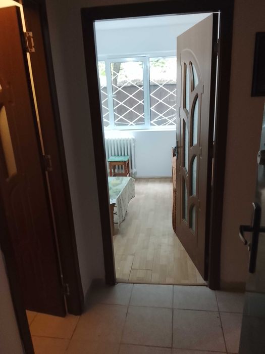 PF vand 2 camere cămin (unite) cu hol,baie și bucatarie32 mp parter