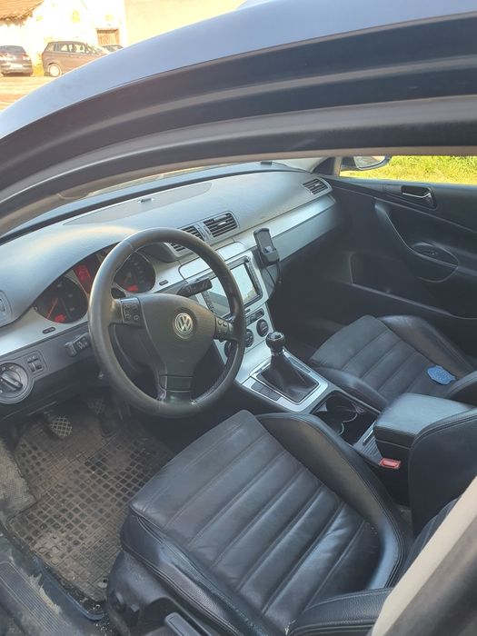 Vand bara fata , capota , faruri Passat B6