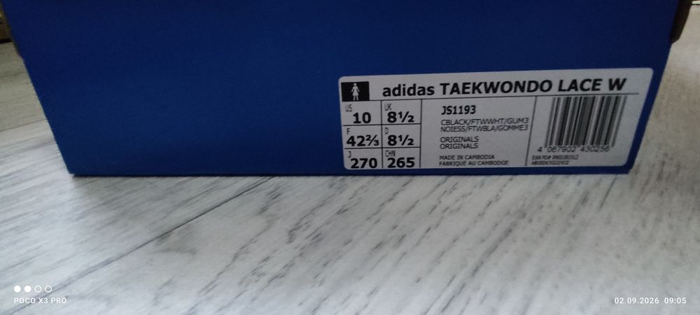 Продам кроссовки Адидас новый .
