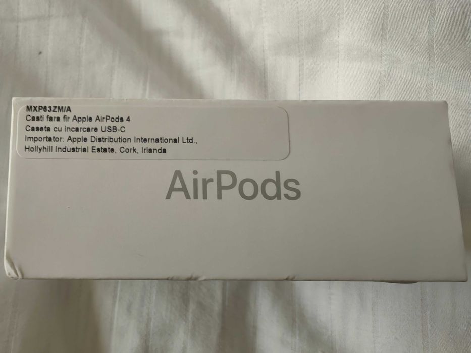 Căști  AirPods 4