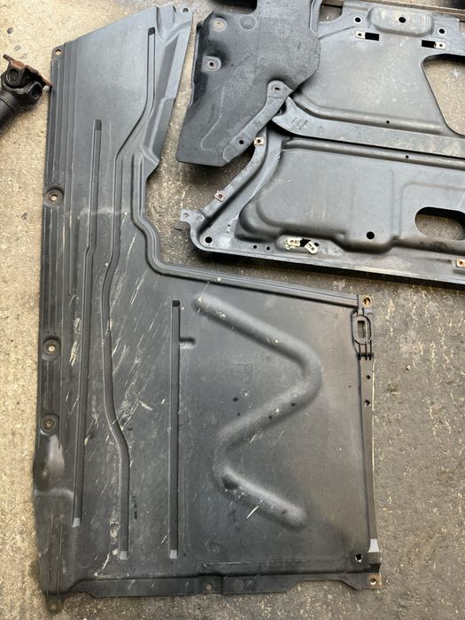 Кори под двигател кутия бмв ф32 ф33 ф36 bmw f32 f33 f35 4 та серия