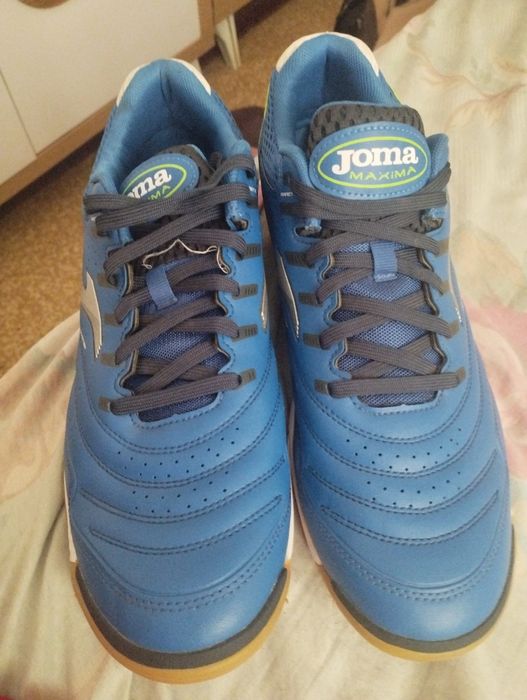 Кроссовки  из Китая оригинал  (для футбола)