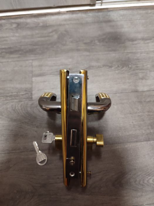 Замок врезной  2 ключа