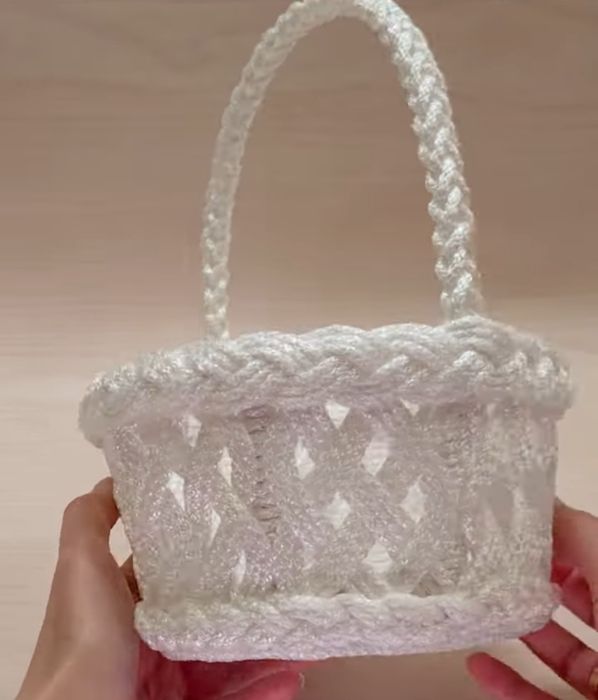 Корзины, люстры, светильники