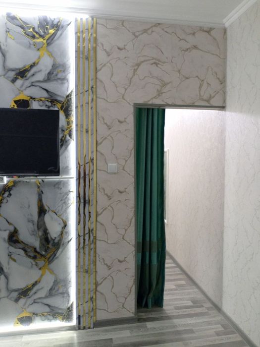 Axangaronda 2 xonali 3 xona qilingan uy ijaraga beriladi