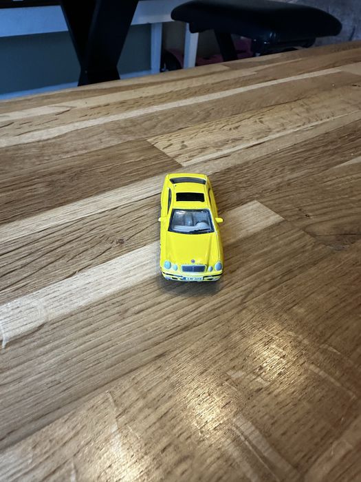 Machete metalice diferite modele de masini !