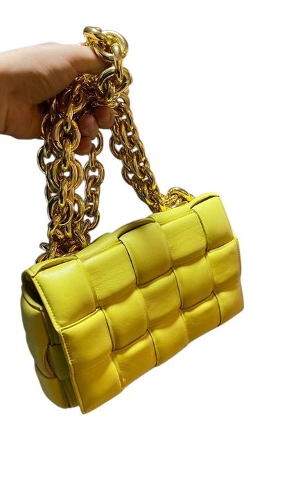 Chanel Veneta Bottega  Valentino Balenciaga D&G