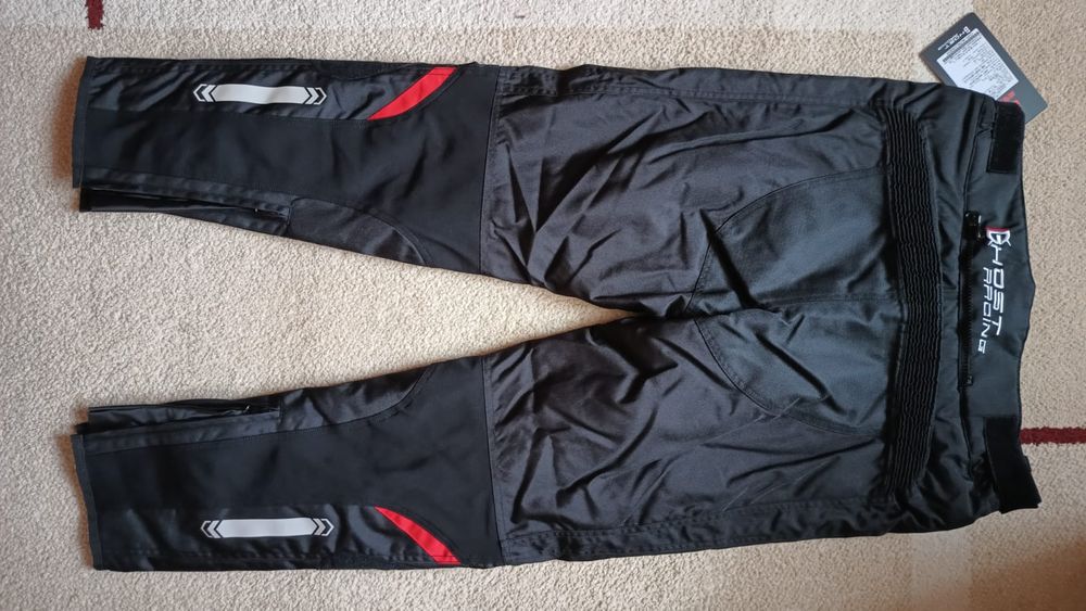 Vând pantaloni moto din material textil