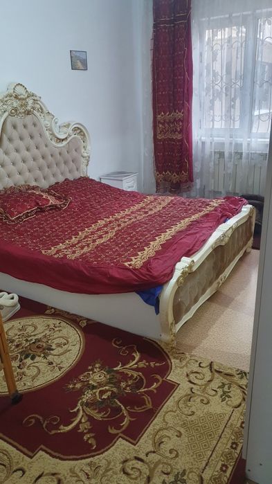Сдам двух комнатную  квартиру