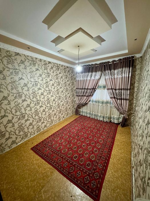 Прадаëтся 3х 9микрарайоне вдоль дороги