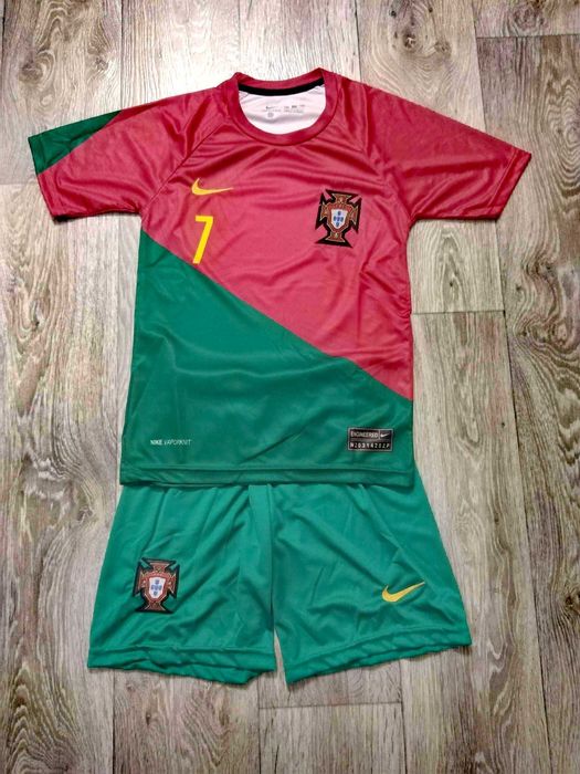 Нови детски футболни екипи Роналдо Португалия