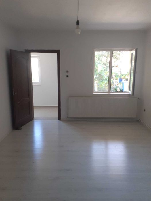 Închiriere locuință la casă, proaspăt renovată – Toate utilitățile incluse