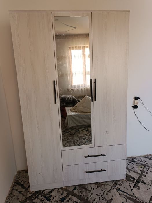 Shkaf yasemiza birinchi quldan