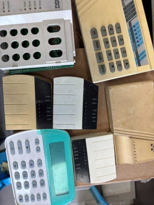 Електронна скрап. Клавиатури за СОТ централи.