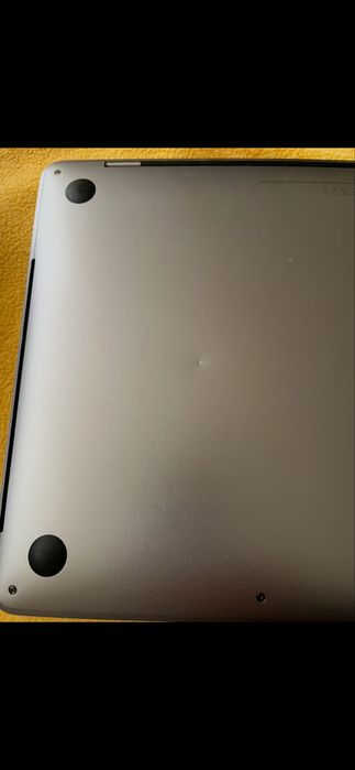Laptop Apple Macbook Pro 13 -i7 -16 gb